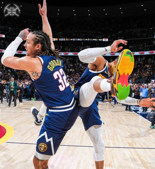 由球员市场 由球员市场